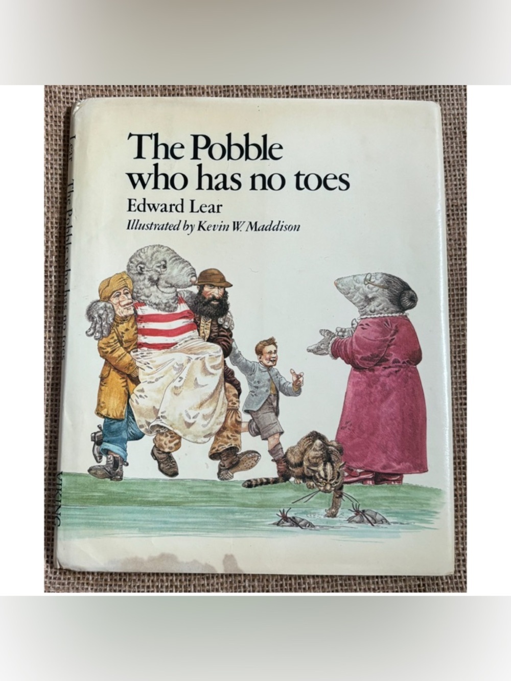 The Pobble Has No Toes Edward Lear Vintage Hardcover Picture Book 1978 DAMAGED